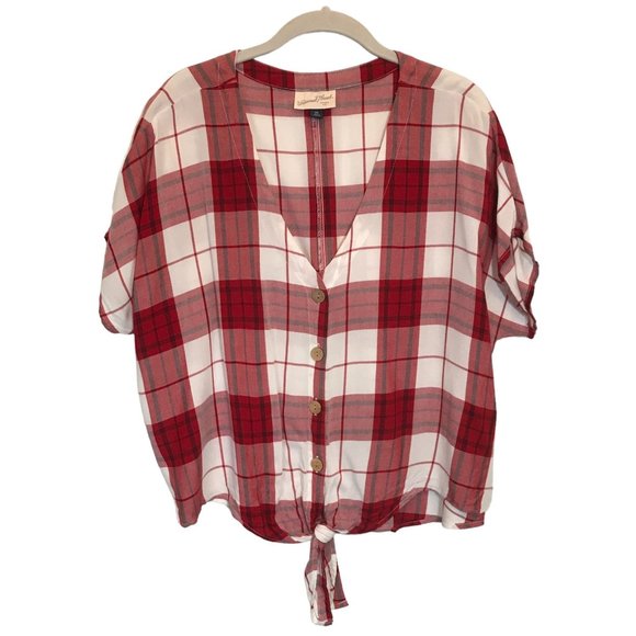 Universal Thread V-Neck Tie Front Plaid Top in Red White - Size XXL - Picture 3 of 7
